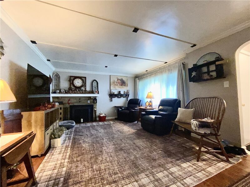 2544 Leslie Dr — photo 4