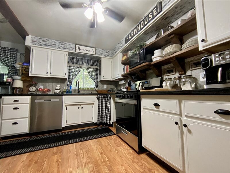 2544 Leslie Dr — photo 7