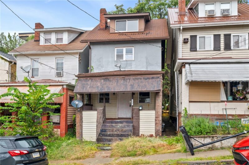 213 Wilbur St — photo 2