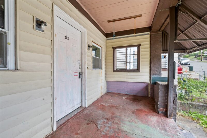 213 Wilbur St — photo 4