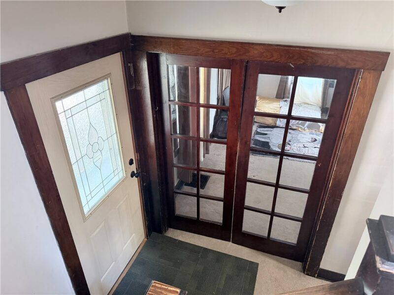 550 Maple St — photo 3