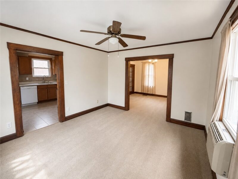 550 Maple St — photo 4