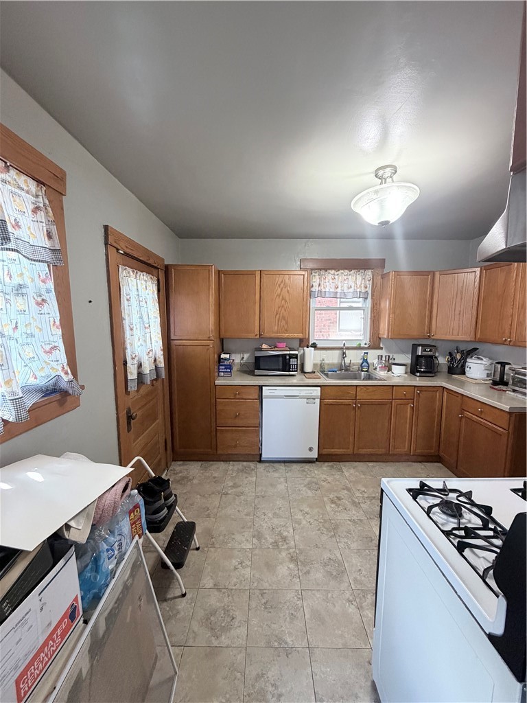 550 Maple St — photo 8
