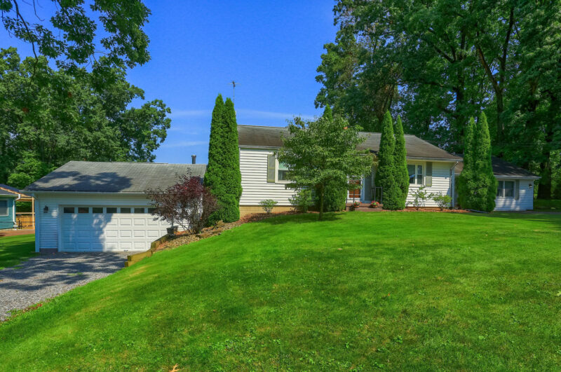 207 Oakland AVENUE — photo 4
