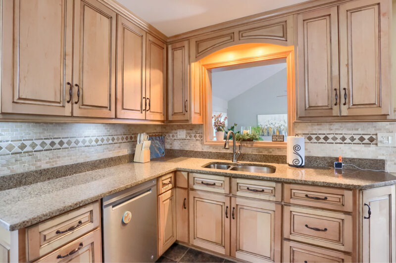 207 Oakland AVENUE — photo 8