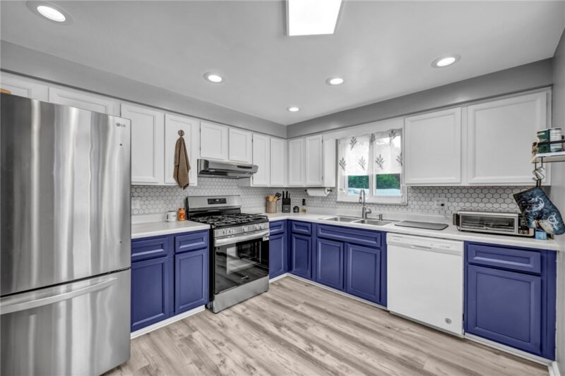 557 Beatty Rd — photo 3