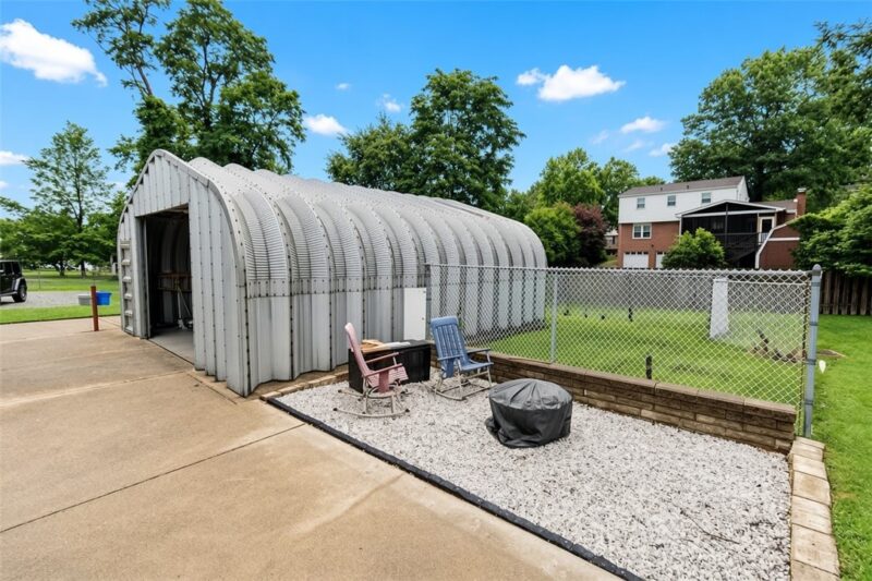 557 Beatty Rd — photo 5