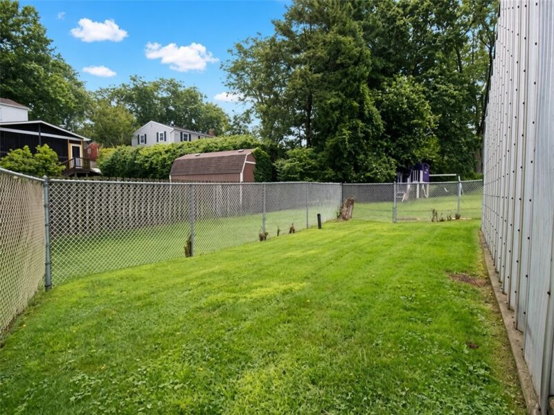 557 Beatty Rd — photo 6