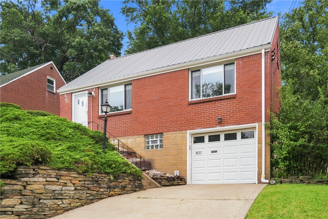 1022 Woodland Rd — photo 1