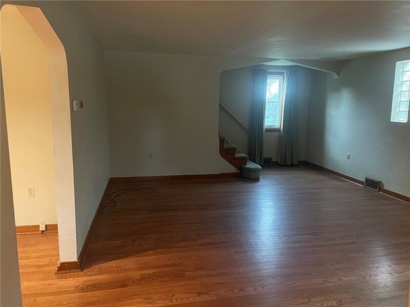 620 3rd St — photo 4