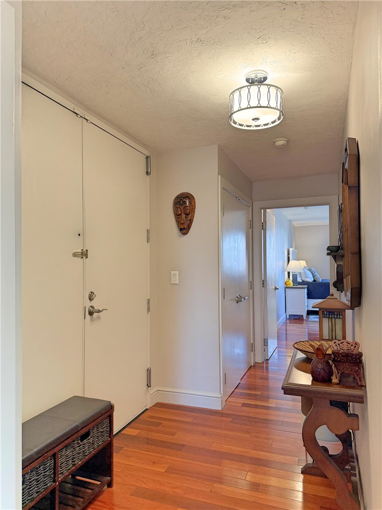 112 Washington Pl, Chatham Twr 11 E\F — photo 6