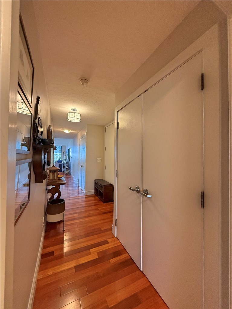 112 Washington Pl, Chatham Twr 11 E\F — photo 7