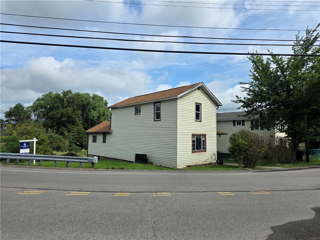 417 Bairdford Rd — photo 1