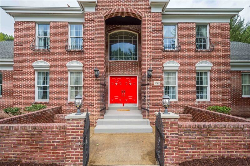 132 Hardwood Drive — photo 2