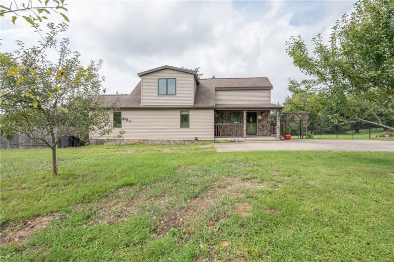 426 Dick Station Rd — photo 2