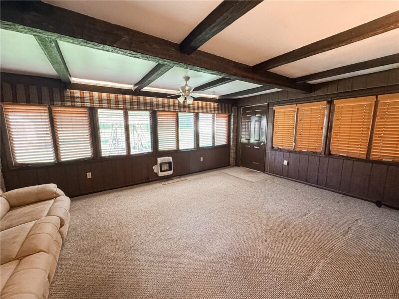 892 Locust Dr — photo 8