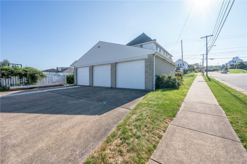 511 Lewis Ave — photo 3