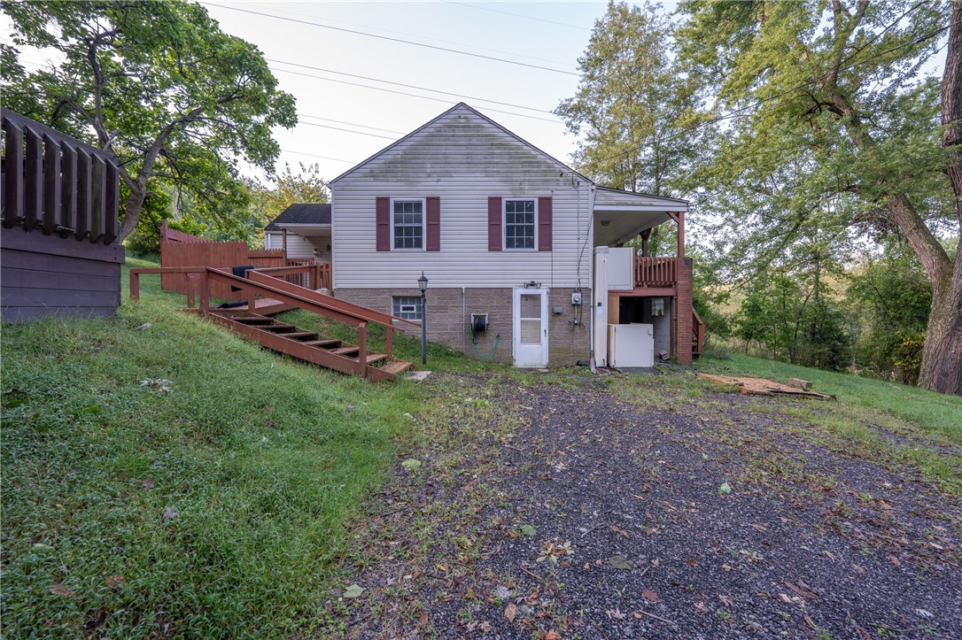 765 Pellis Rd — photo 1