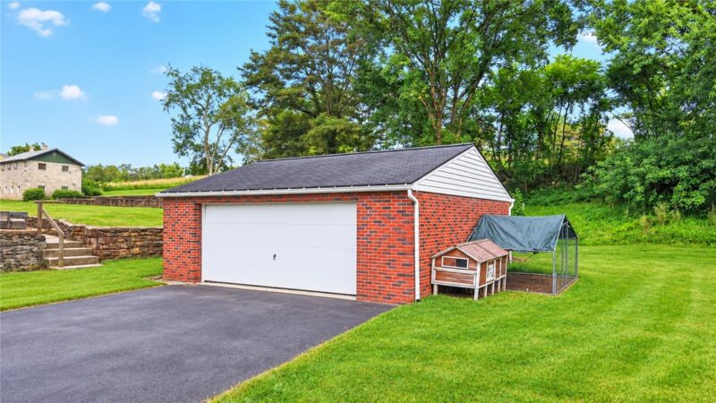 1293 Rostraver Road — photo 3
