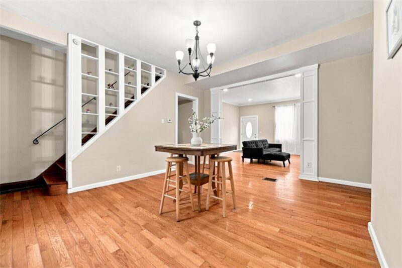 1820 Sarah St — photo 7