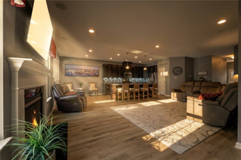 1018 Blackhawk Dr — photo 4