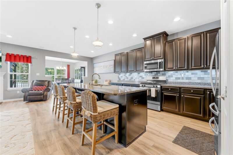 1018 Blackhawk Dr — photo 5