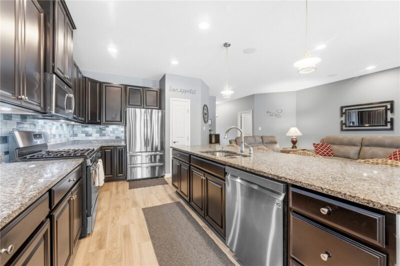 1018 Blackhawk Dr — photo 6