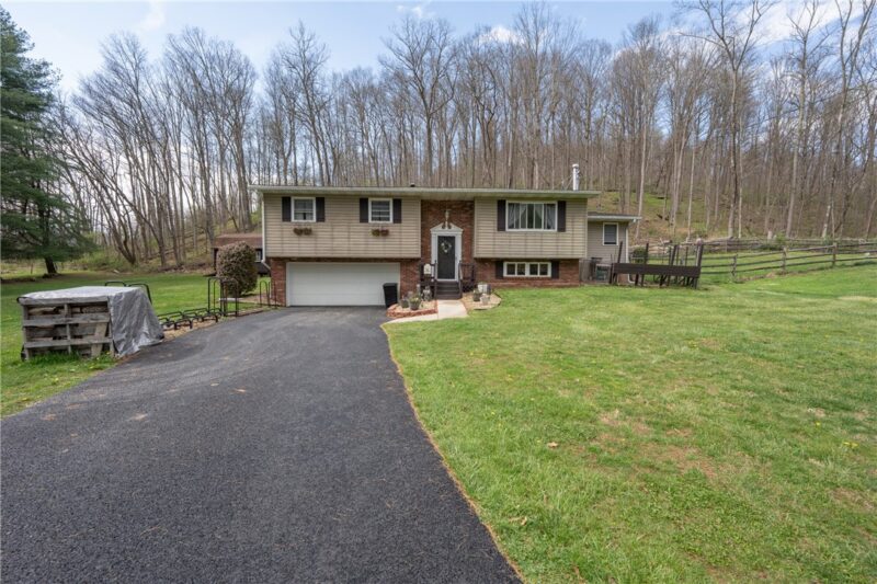 429 Four Mile Run Rd — photo 3
