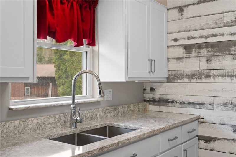 182 Chapel Dr — photo 6