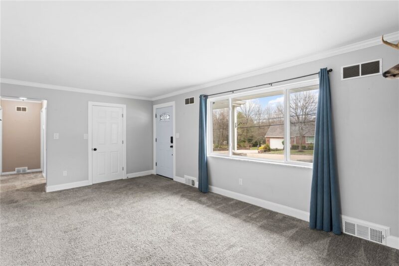 182 Chapel Dr — photo 8
