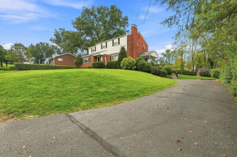 195 W Shaw PLACE — photo 2