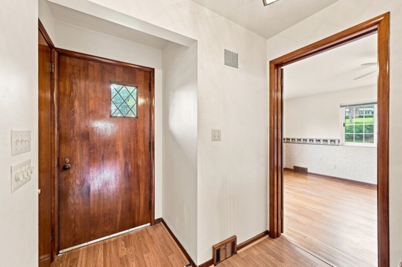 195 W Shaw PLACE — photo 6
