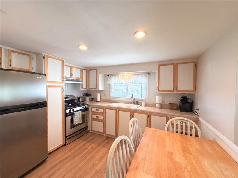 145 Ash St — photo 8