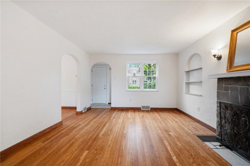 1750 Williamsburg Place — photo 7