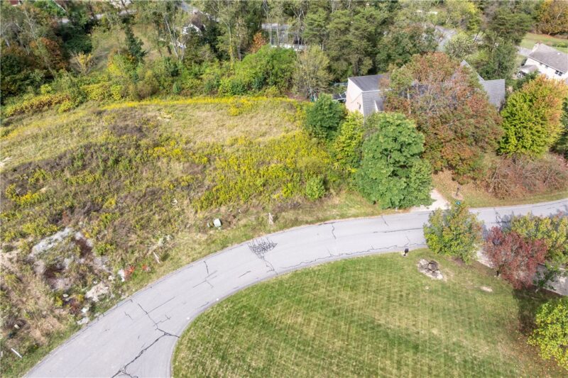 77 Ridgewood Drive — photo 4
