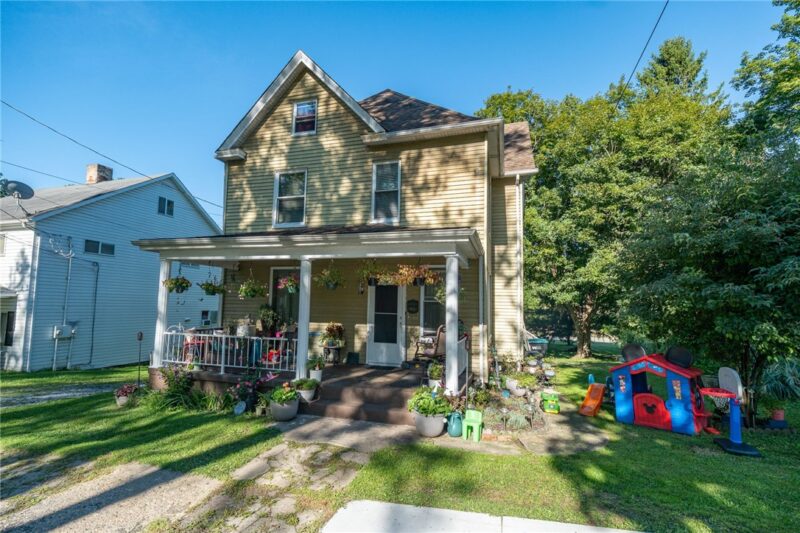 94 Center Ave — photo 8