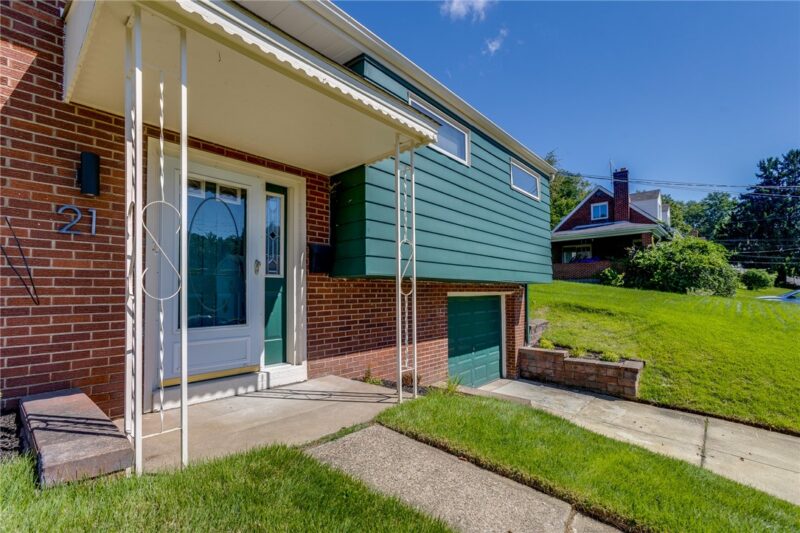 21 Newton Rd — photo 3