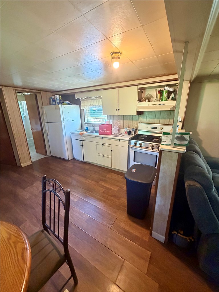 1134 Rostraver St. — photo 3