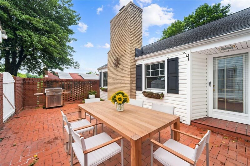 8284 Peebles Rd — photo 2