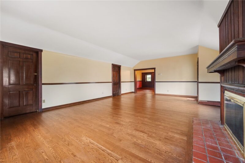 8284 Peebles Rd — photo 6