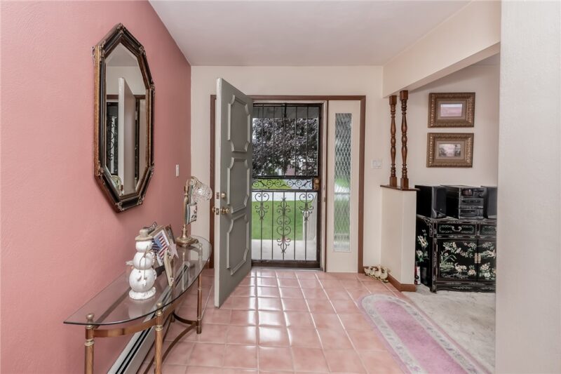 105 Laurlis Lane — photo 4
