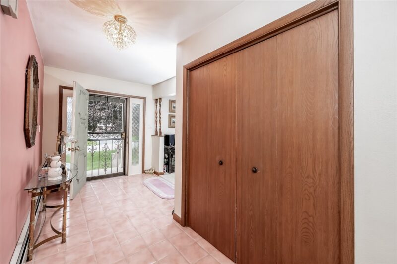 105 Laurlis Lane — photo 5
