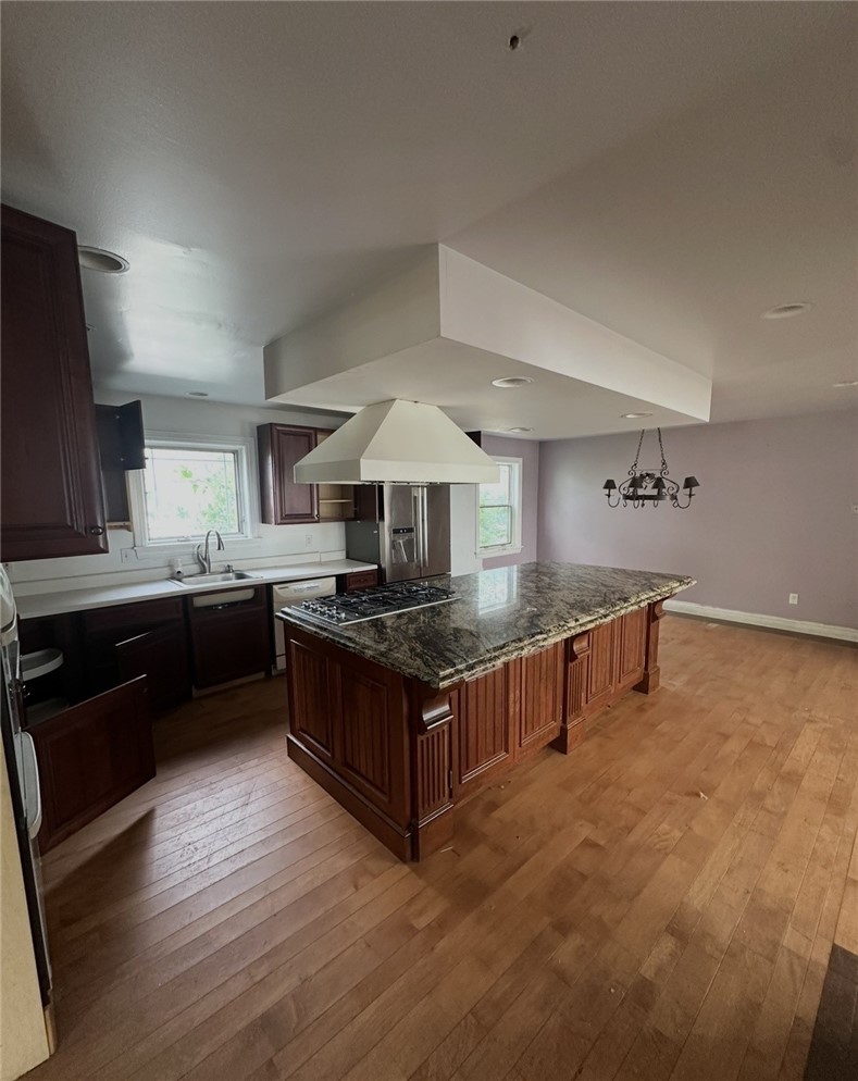 456 Crescent Boulevard Ext — photo 3