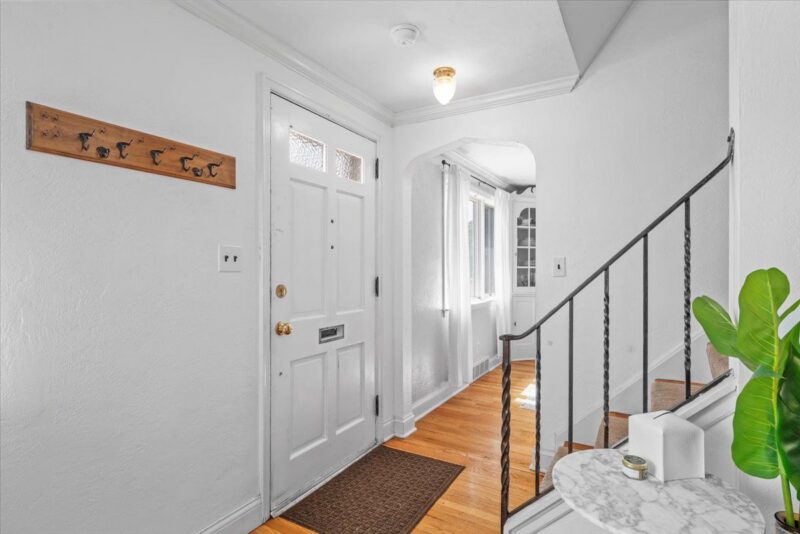 415 JAYSON AVENUE — photo 3