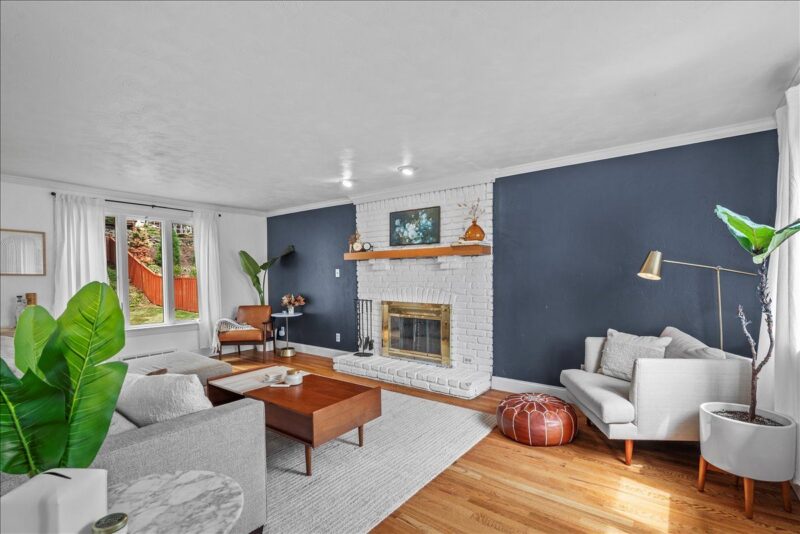 415 JAYSON AVENUE — photo 4