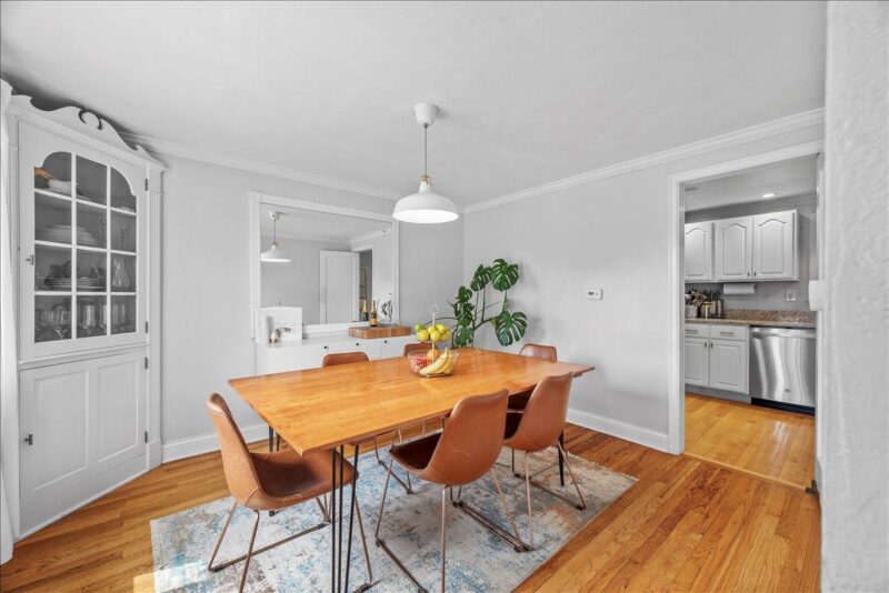 415 JAYSON AVENUE — photo 8