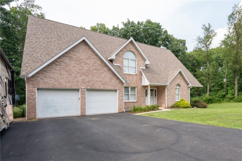 121 Johnson Rd — photo 2