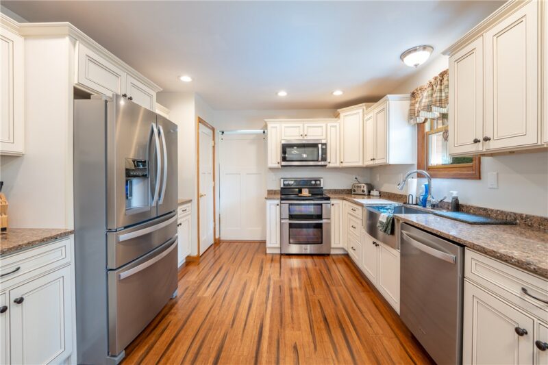 121 Johnson Rd — photo 6