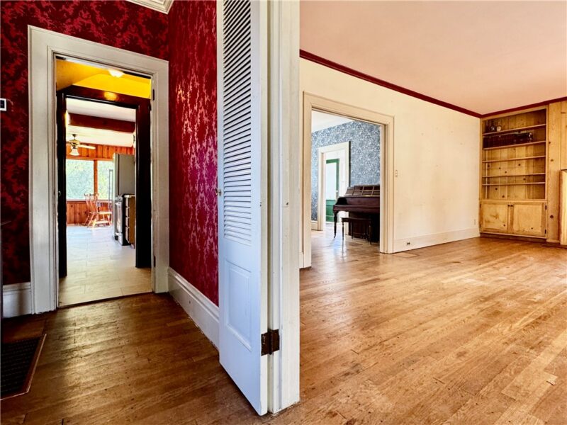 22 Rosedale Ave — photo 5