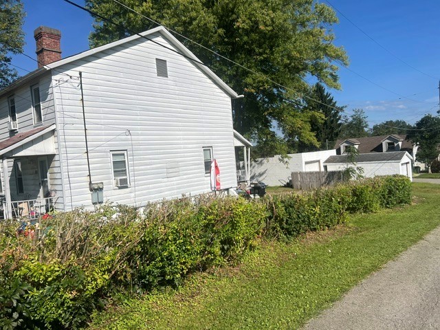 383-385 First — photo 2